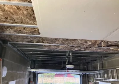 Isolation de garage et rénovation complète de cuisine et buanderie à Angers par AVO Rénovation