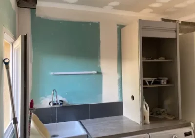 Isolation de garage et rénovation complète de cuisine et buanderie à Angers par AVO Rénovation