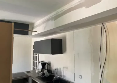 Travaux réalisés à Angers : isolation du garage, rénovation de la cuisine et de la buanderie – AVO Rénovation