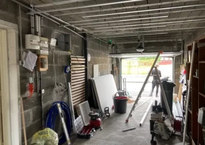 Travaux réalisés à Angers : isolation du garage, rénovation de la cuisine et de la buanderie – AVO Rénovation