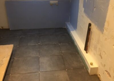 AVO Rénovation - rénovation complète de salle de bain étage à avrillé - plomberie et dépannage - 1