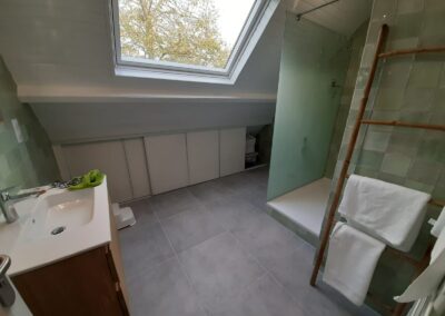 AVO Rénovation - rénovation complète de salle de bain étage au plessis macé - plomberie et dépannage - 3