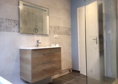 AVO rénovation - rénovation complète de salle de bain étage à avrillé - plomberie et dépannage - 14