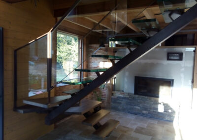 rénovation escalier avec limon central acier rouille 1