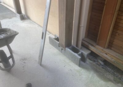 AVO Rénovation - isolation d un garage aux Ponts de cé - maçonnerie surbots - menuiserie porte fenêtre bardage
