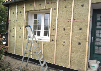 AVO Rénovation - isolation-par-exterieur-bardage-bois-brule-menuiserie-meo-kline-49 - 1