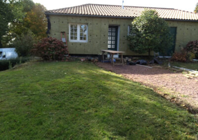 AVO Rénovation - isolation-par-exterieur-bardage-bois-brule-menuiserie-meo-kline-49 - 1