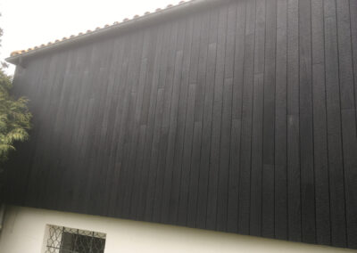 AVO Rénovation - isolation-par-exterieur-bardage-bois-brule-menuiserie-meo-kline-49 - 1