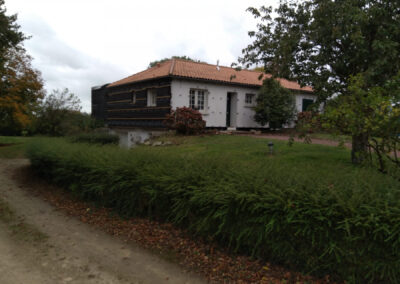 AVO Rénovation - isolation-par-exterieur-bardage-bois-brule-menuiserie-meo-kline-49 - 1