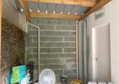 isolation, placo, électricité, réhaussement chape, parquet et peinture